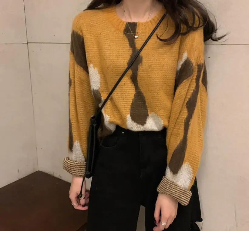 

2020 Winter Women's Soft Touch Casual Style Knit Contrast Color slimming sweater